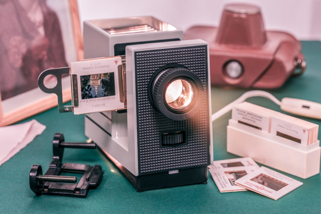 Slide projector